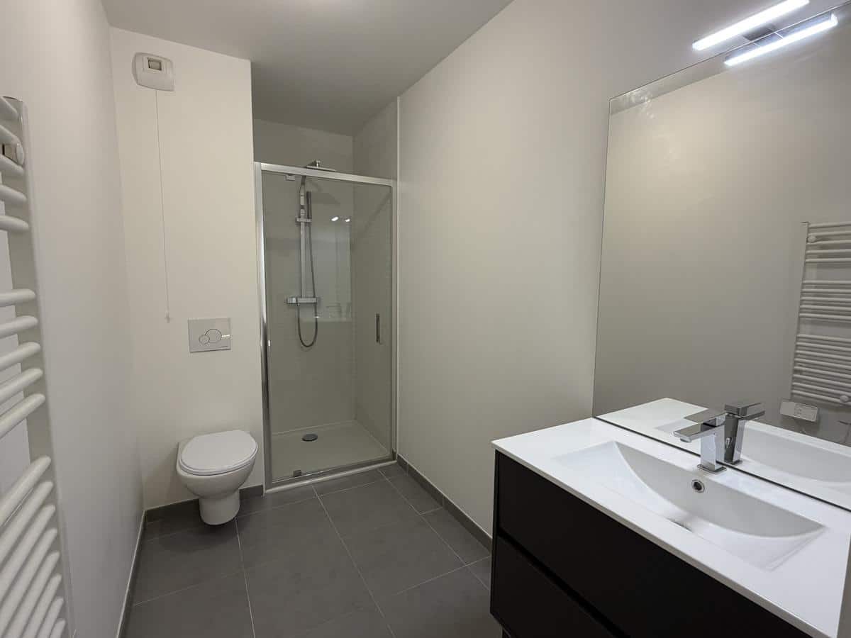 Studio récent avec balcon et parking – 305 rue Jean DAUSSET