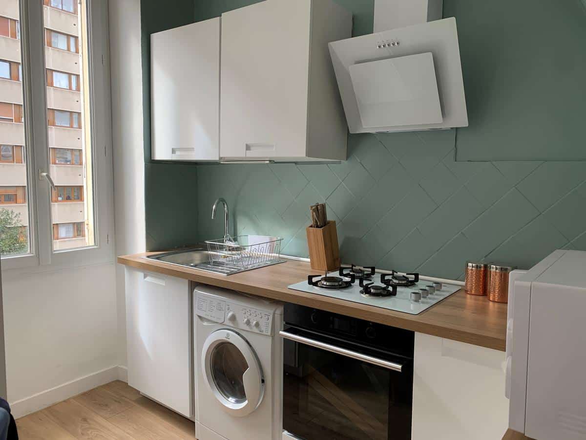 TYPE 2 FURNITURE – NEAR METRO CASTELLANE