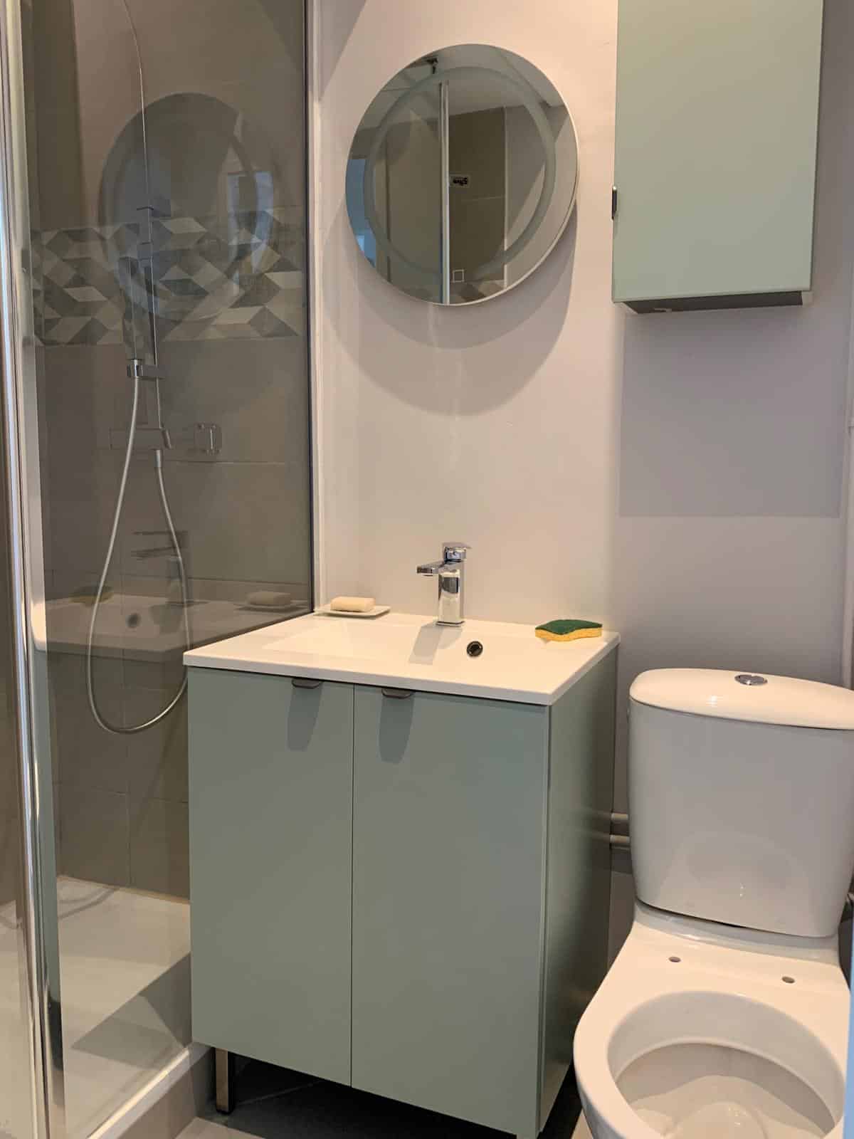 TYPE 2 FURNITURE – NEAR METRO CASTELLANE