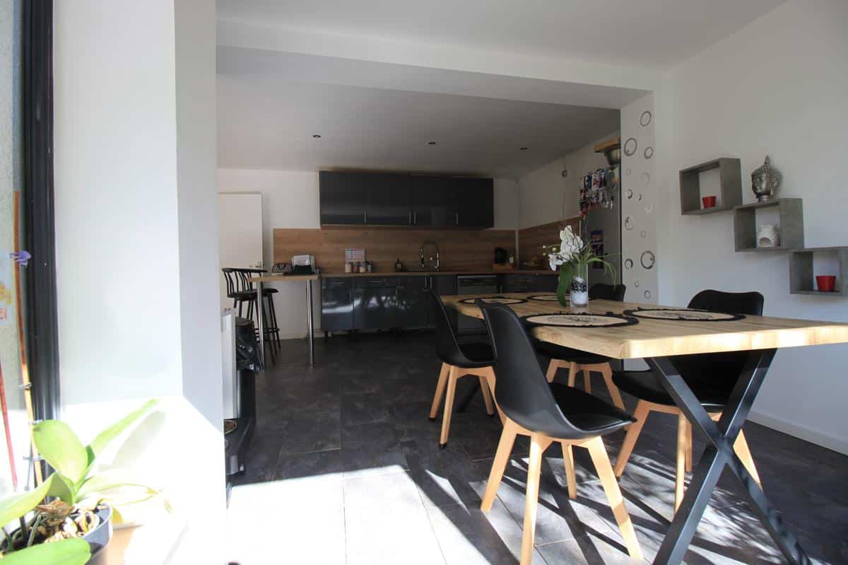 Bottom of Villa on the ground floor with private garden