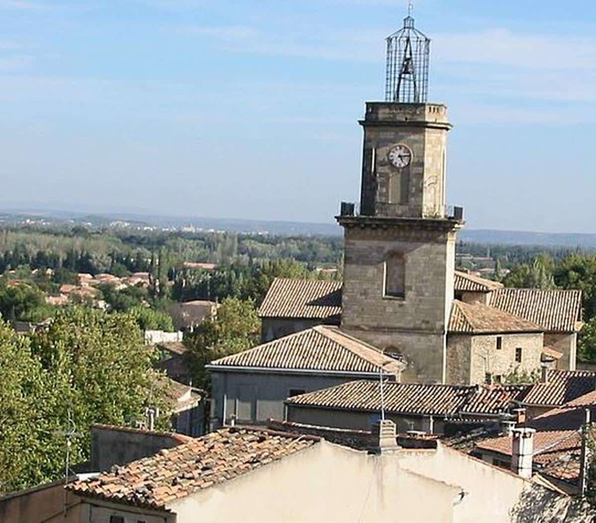 EYGUIERES – TERRAIN OF 700 M2 IN LOUER