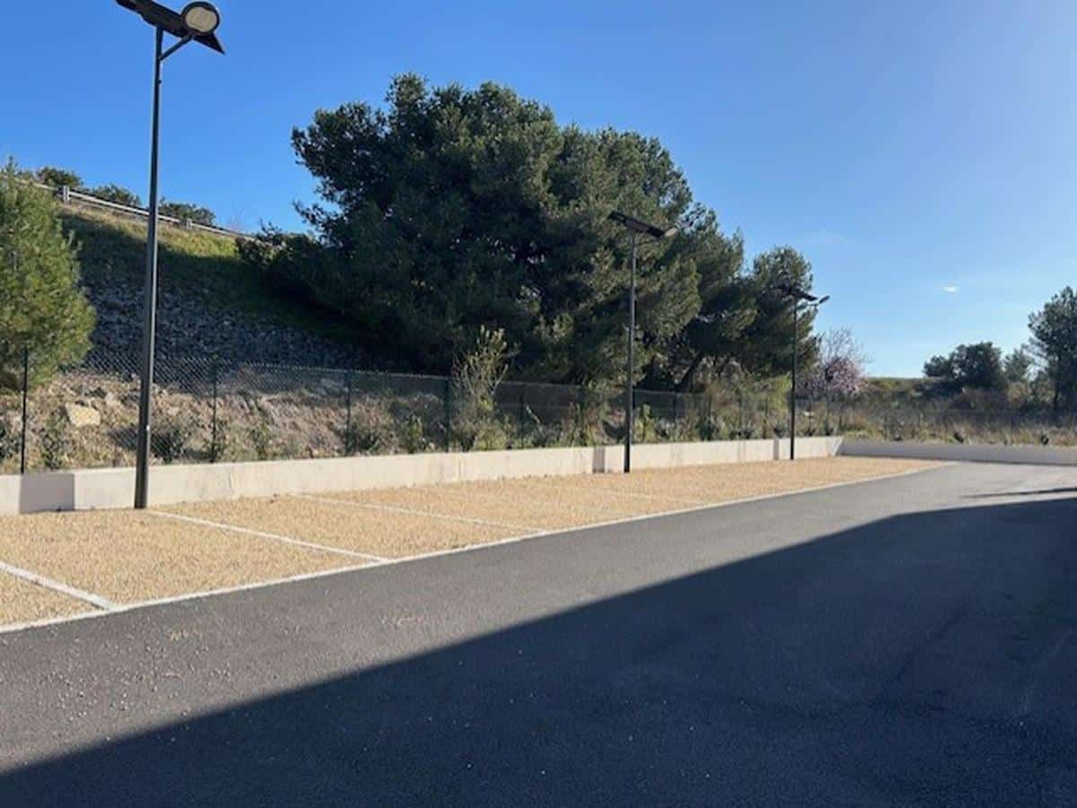 NEW OFFICES OF 196M2 FOR RENT LANCON-PROVENCE