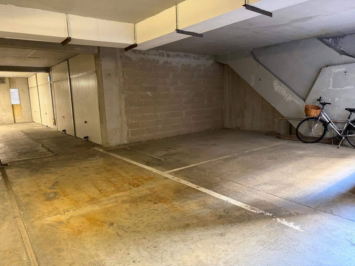 PARKING PROXIMITE LODI