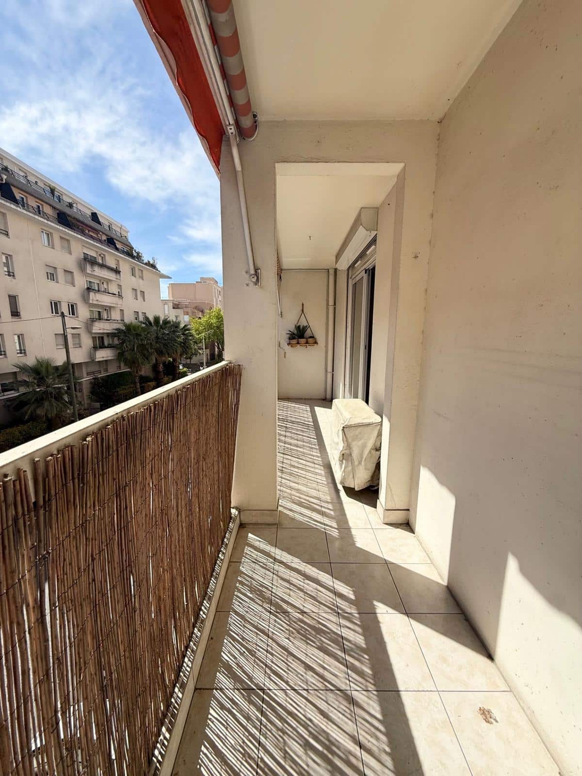 Type 3/4 of 80 m2 Marseille 10th