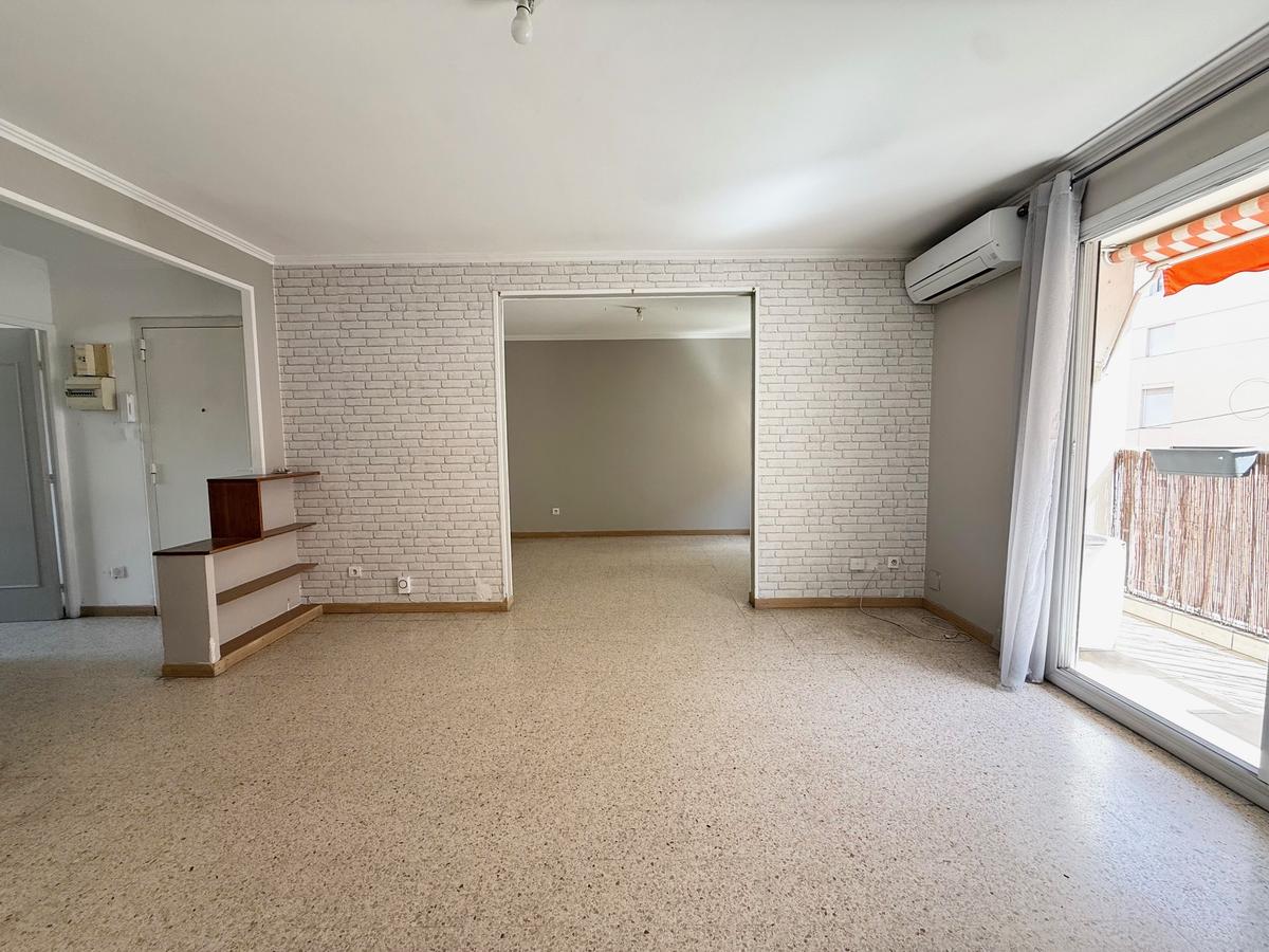 Type 3/4 of 80 m2 Marseille 10th