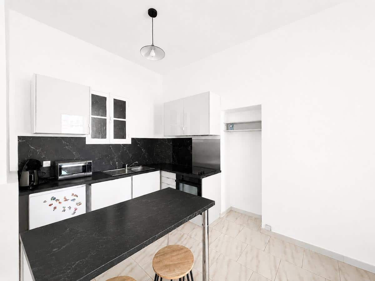 Type 2 de 40 m2 Marseille 2ème