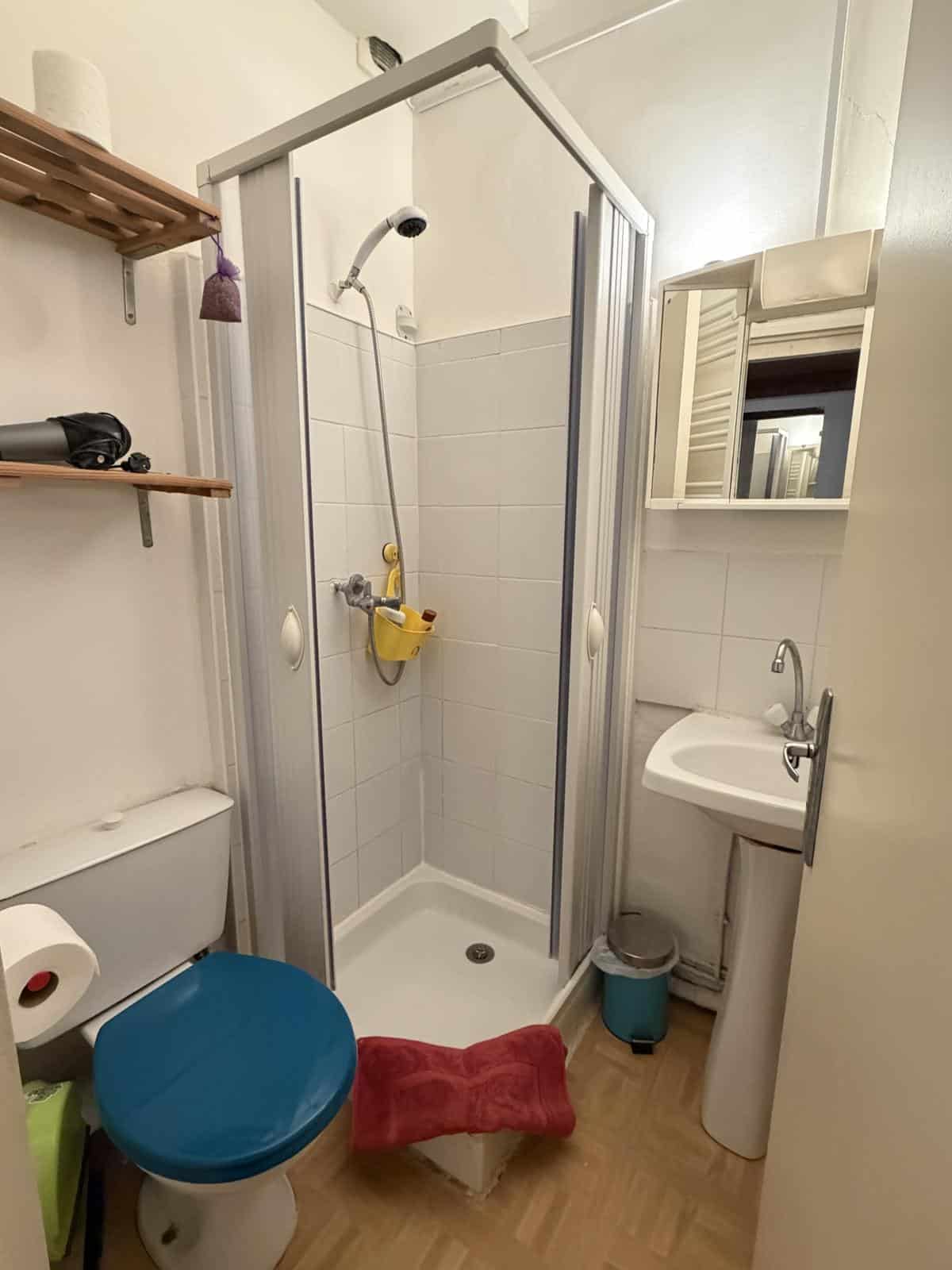 COURS SEXTIUS/VAN LOO : STUDIO MEUBLÉ À VENDRE