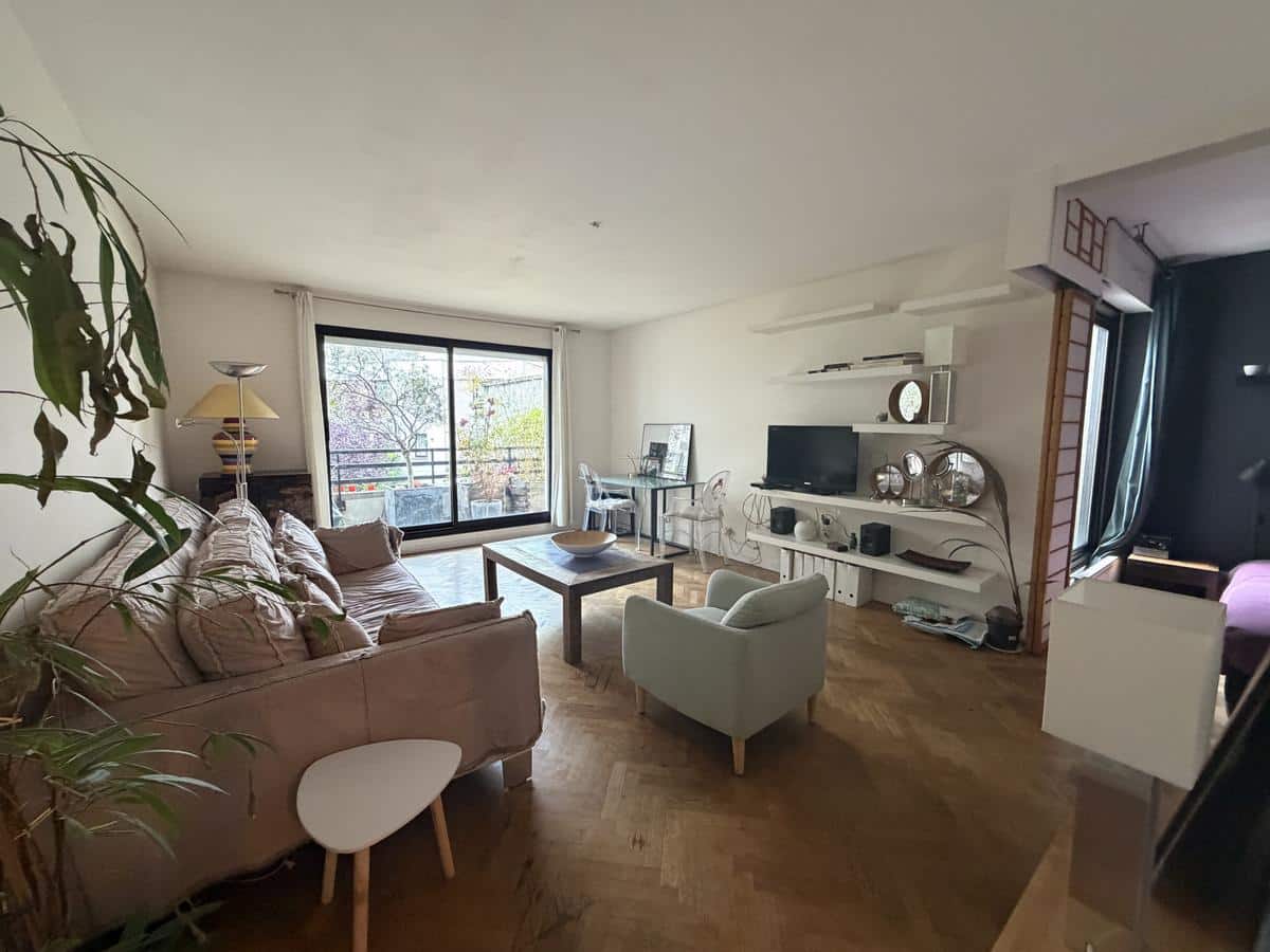 11th BREGUET SABIN-PARMENTIER / RUE BOULLE: 2-ROOM FURNISHED APARTMENT