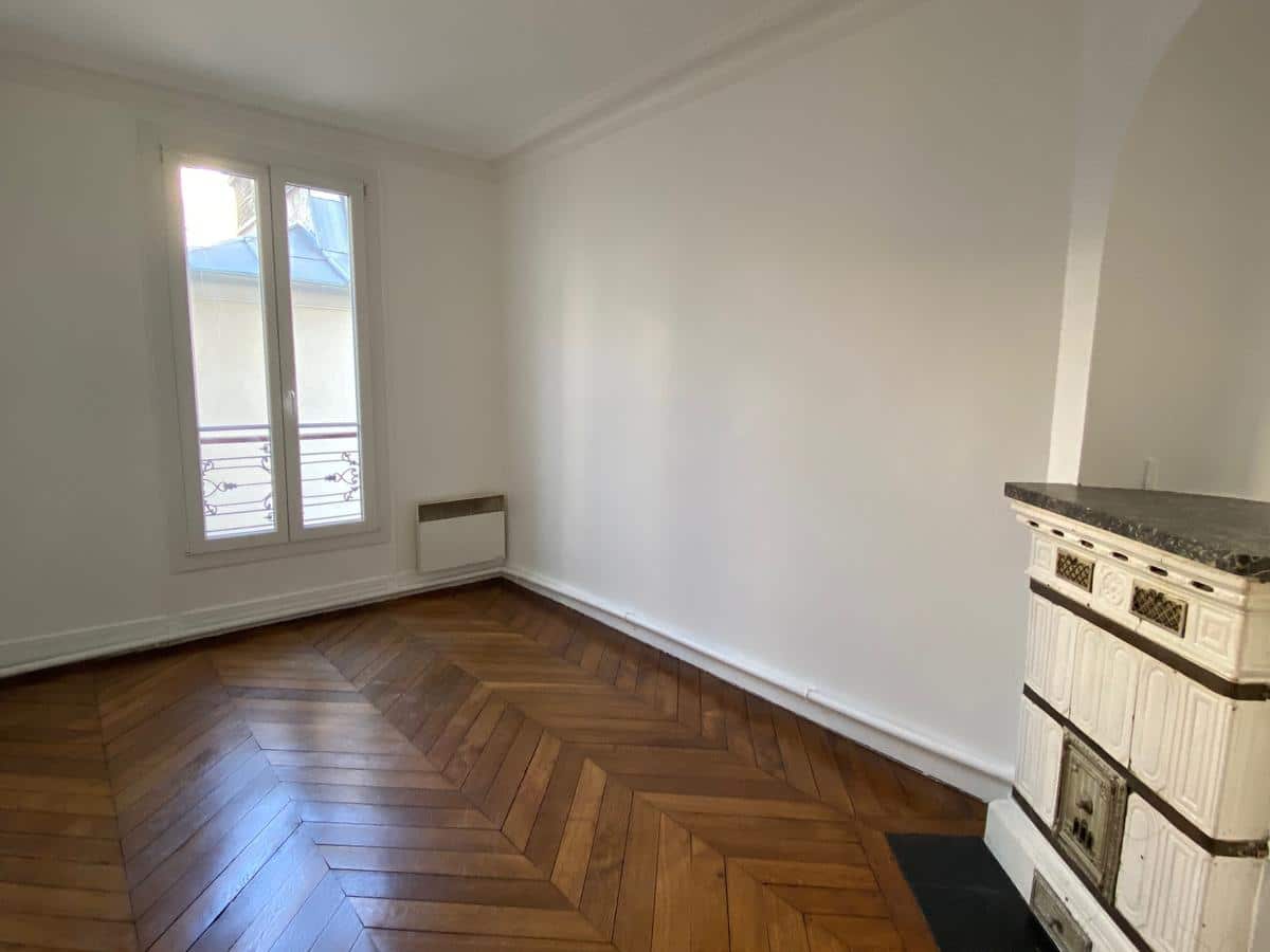 10ème LOUIS BLANC: 3 PIECES A LOUER REFAIT NEUF
