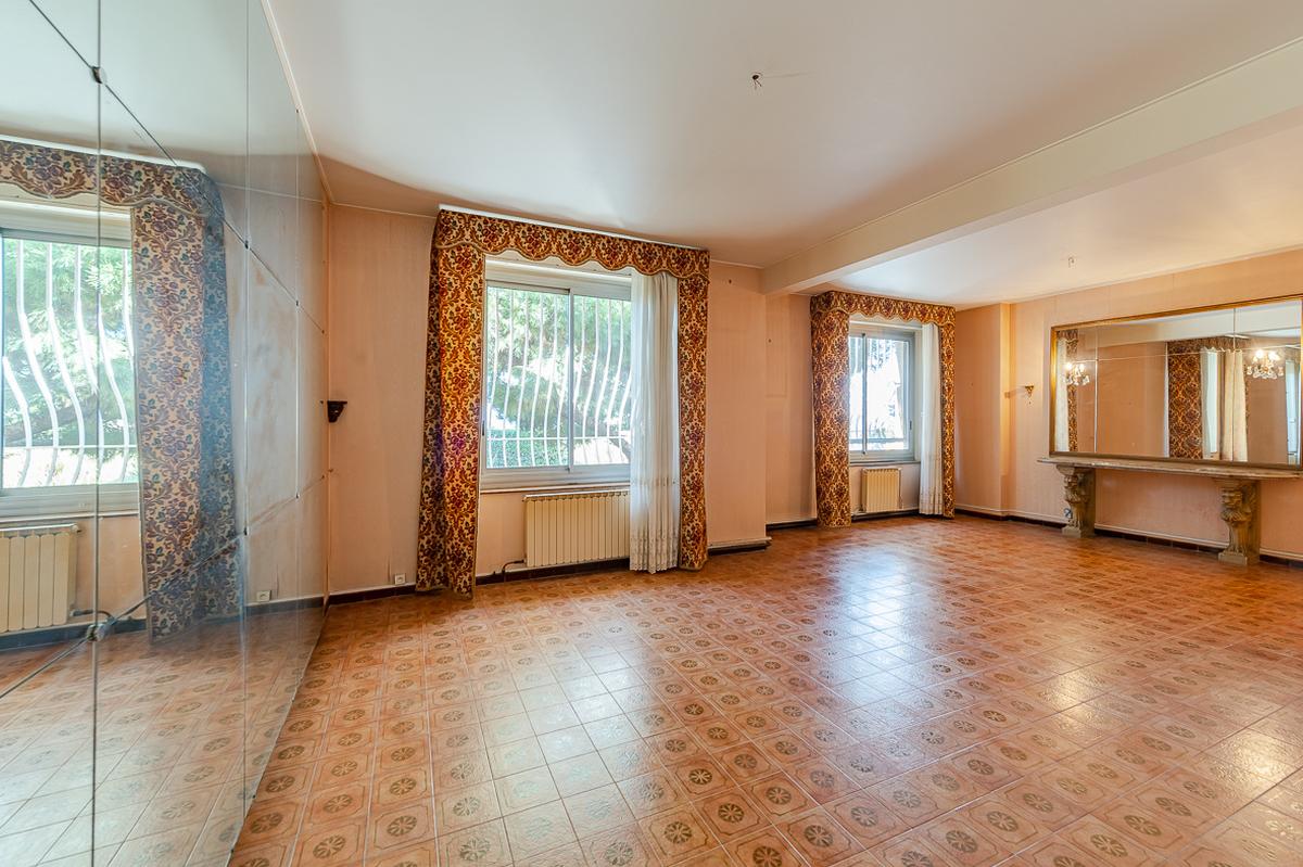 EXCLUSIVE MARSEILLE 13008 LA PLAGE NEIGHBORHOOD VIEW AND NEARBY