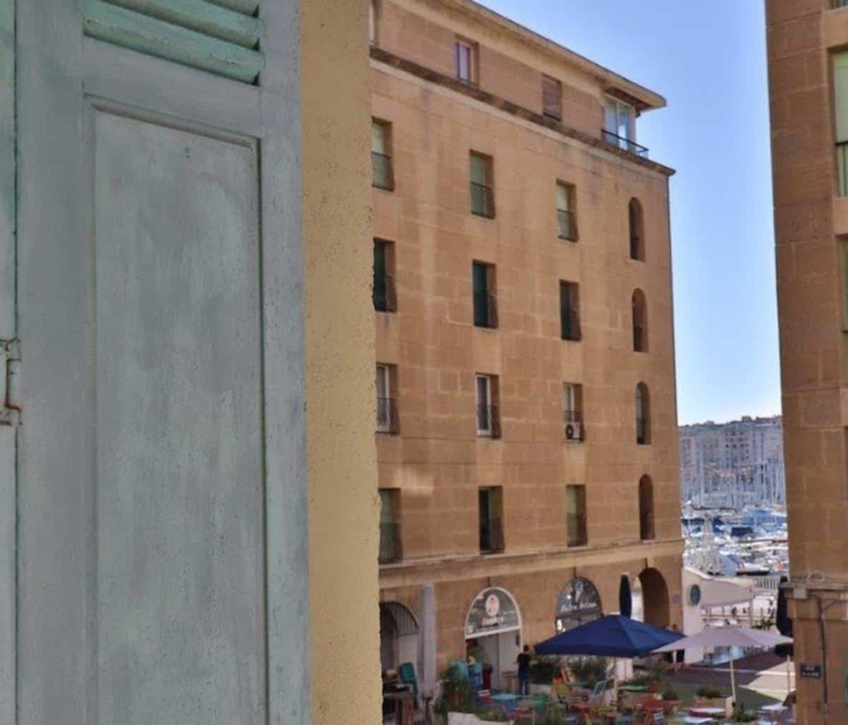 13002 – VIEUX-PORT – COMME UN LOFT