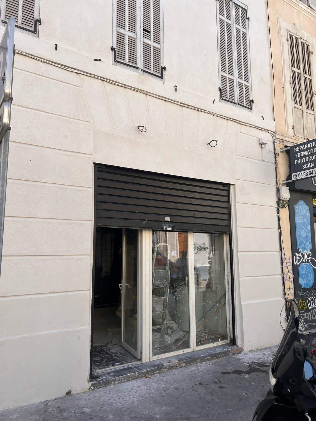 Commercial premises — 13005 Marseille | 19 m2 | Ground floor on street
