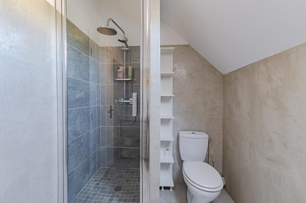 MARSEILLE 8TH PERIER T2 TOP FLOOR QUIET