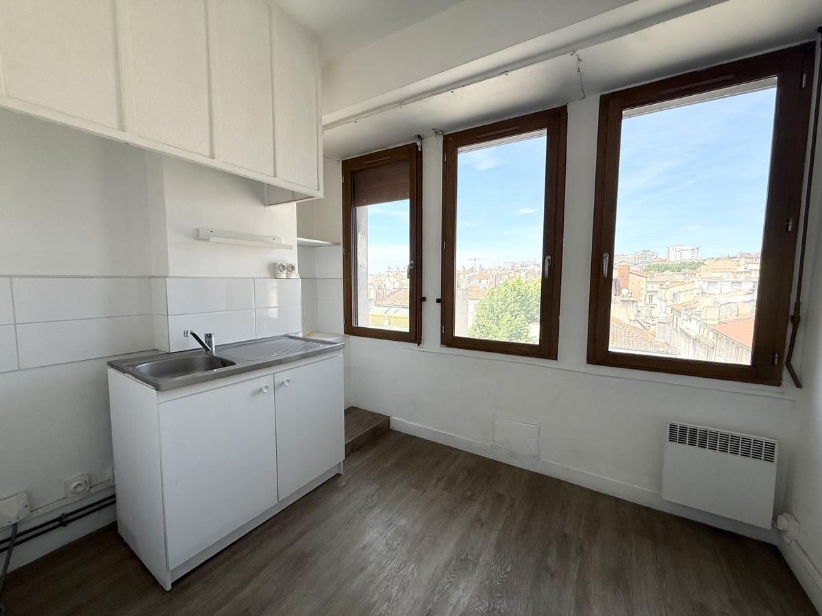 Type 1 de 34 m2 Marseille 1er