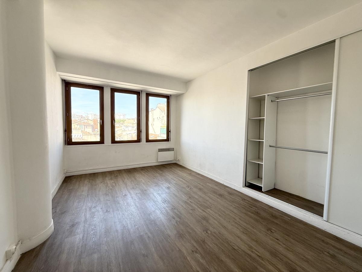 Type 1 of 34 m2 Marseille 1st