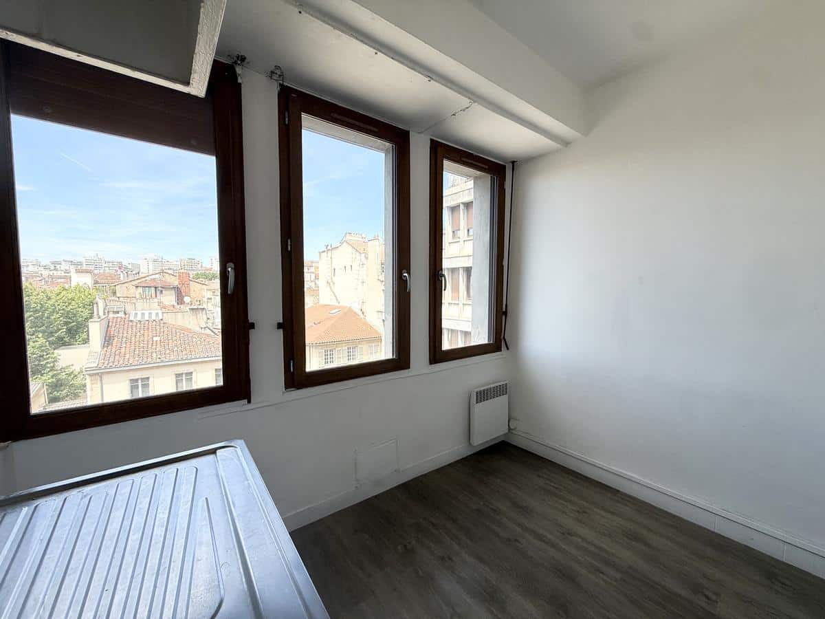 Type 1 of 34 m2 Marseille 1st