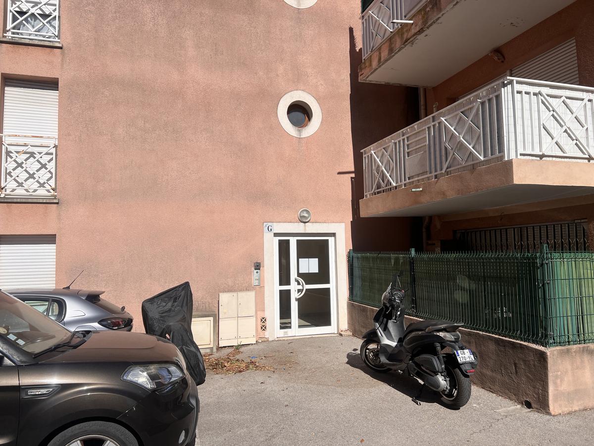 Appartement Type 4 — Dernier étage Résidence Les Oliviers —
