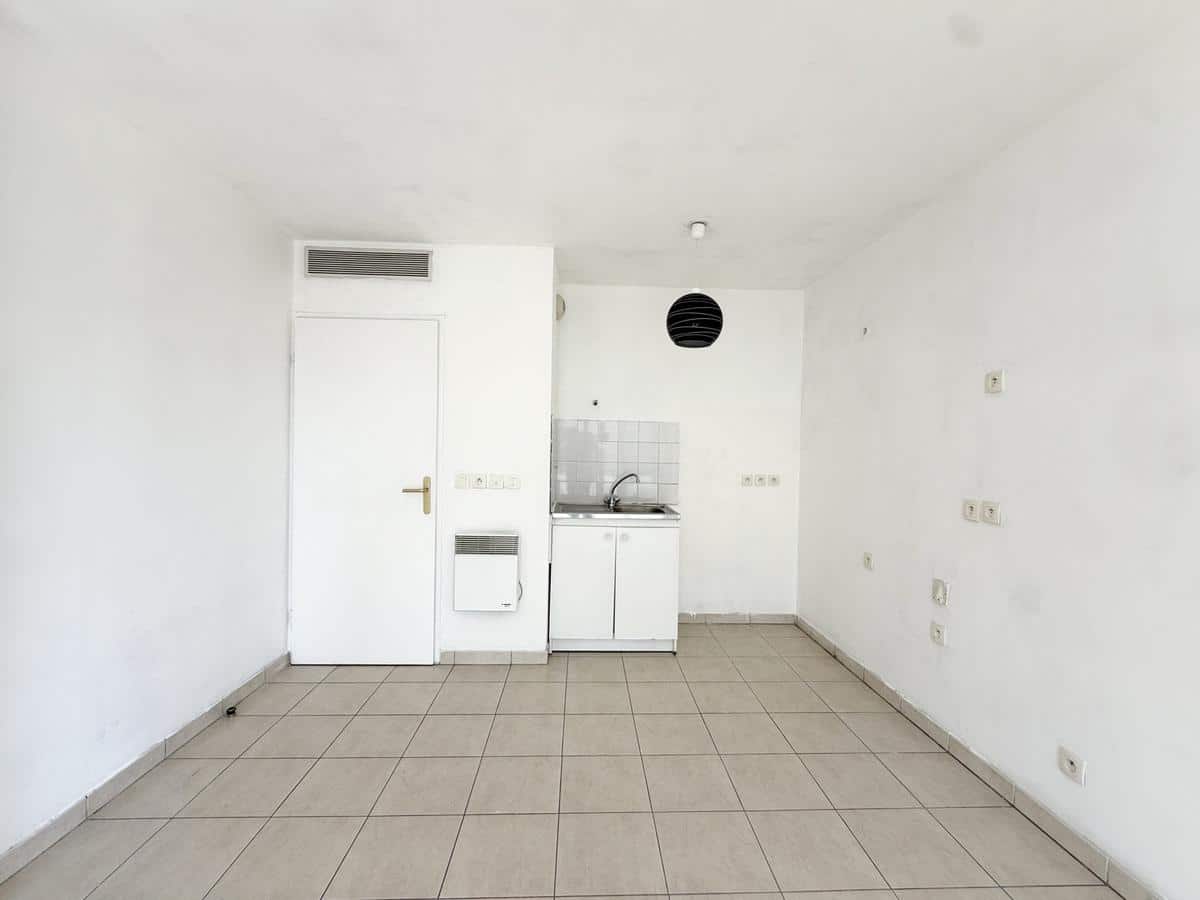 Type 2 de 34,5 m2 avec balcon Marseille 8ème
