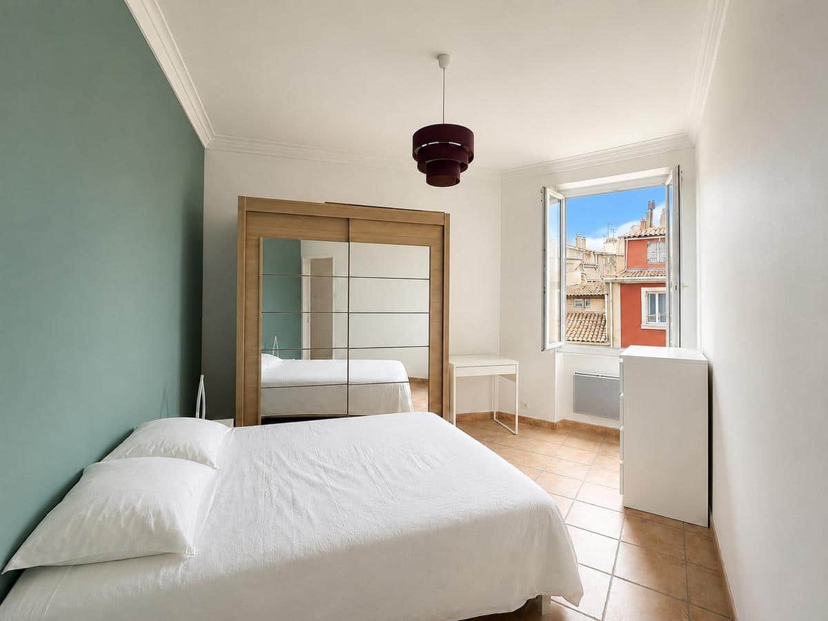 Type 2 de 43,65 m2 Marseille 6ème