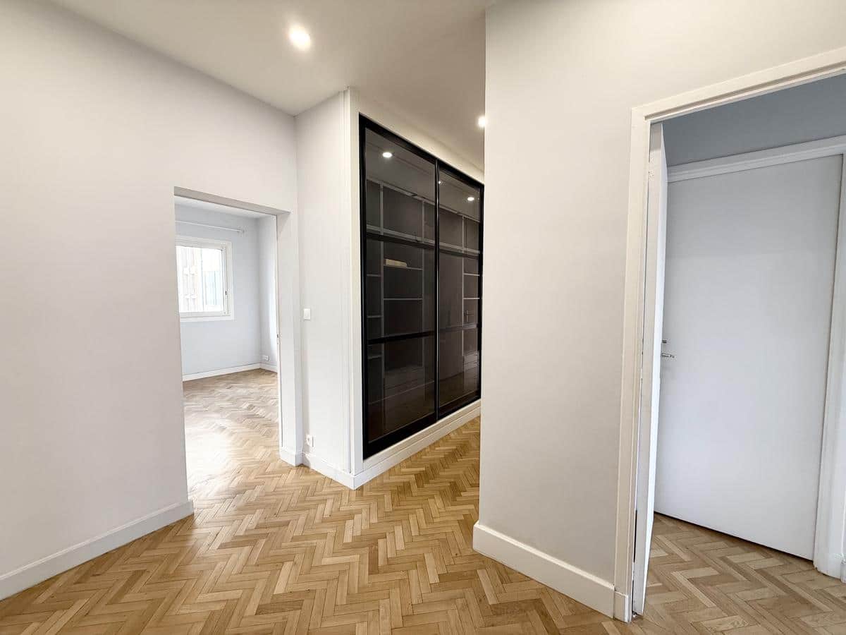 Type 4/5 de 170 m2 Carré d’Or / balcon / garage
