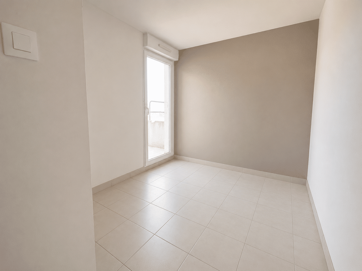 Type 3 of 61.35 m2 + 2 terraces + garage + parking space