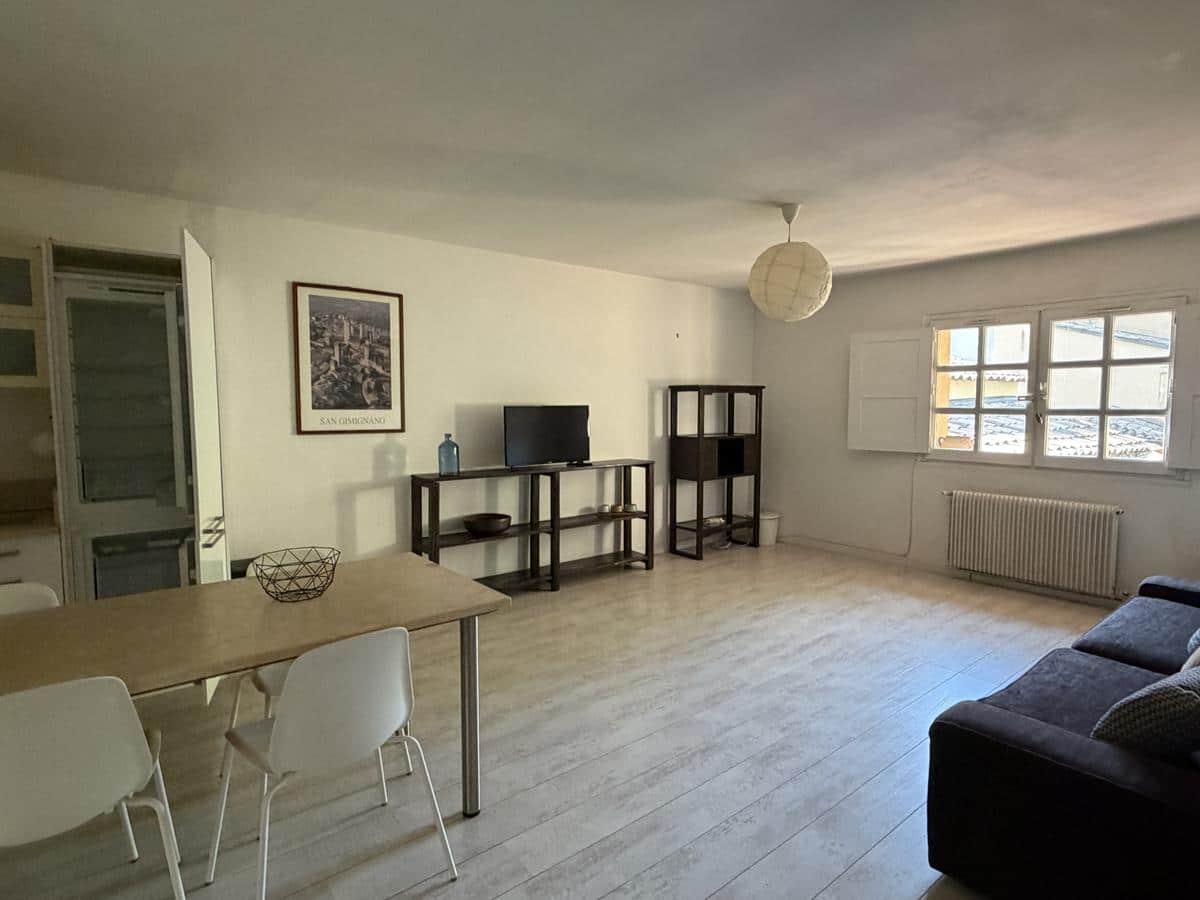 Location type 2 Meublé Rue Jacques De La Roque
