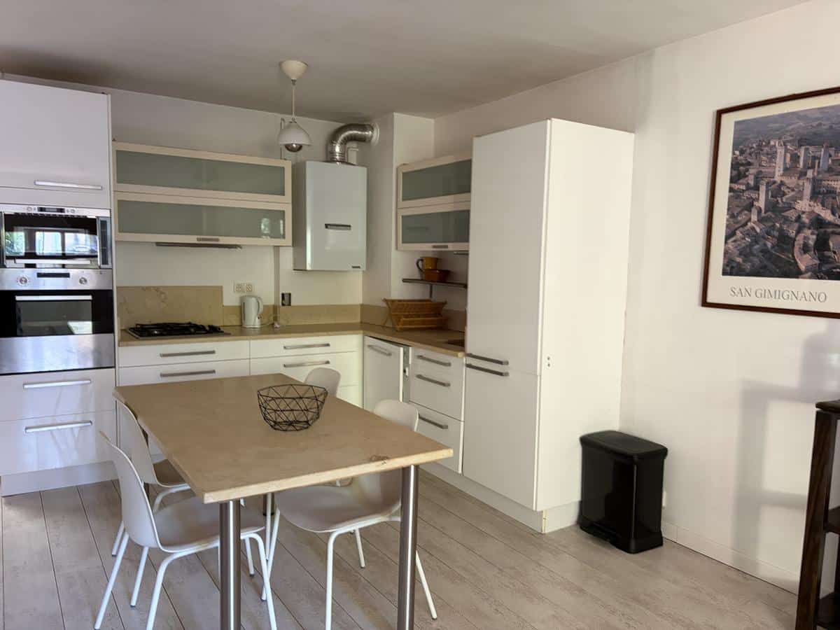 Furnished 2-room apartment on Rue Jacques De La Roque