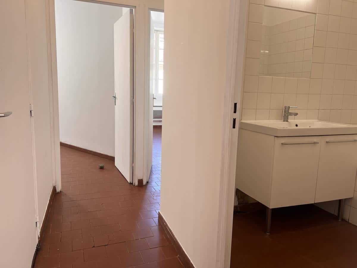 T3 – 2 EME ETAGE – MARSEILLE 13001