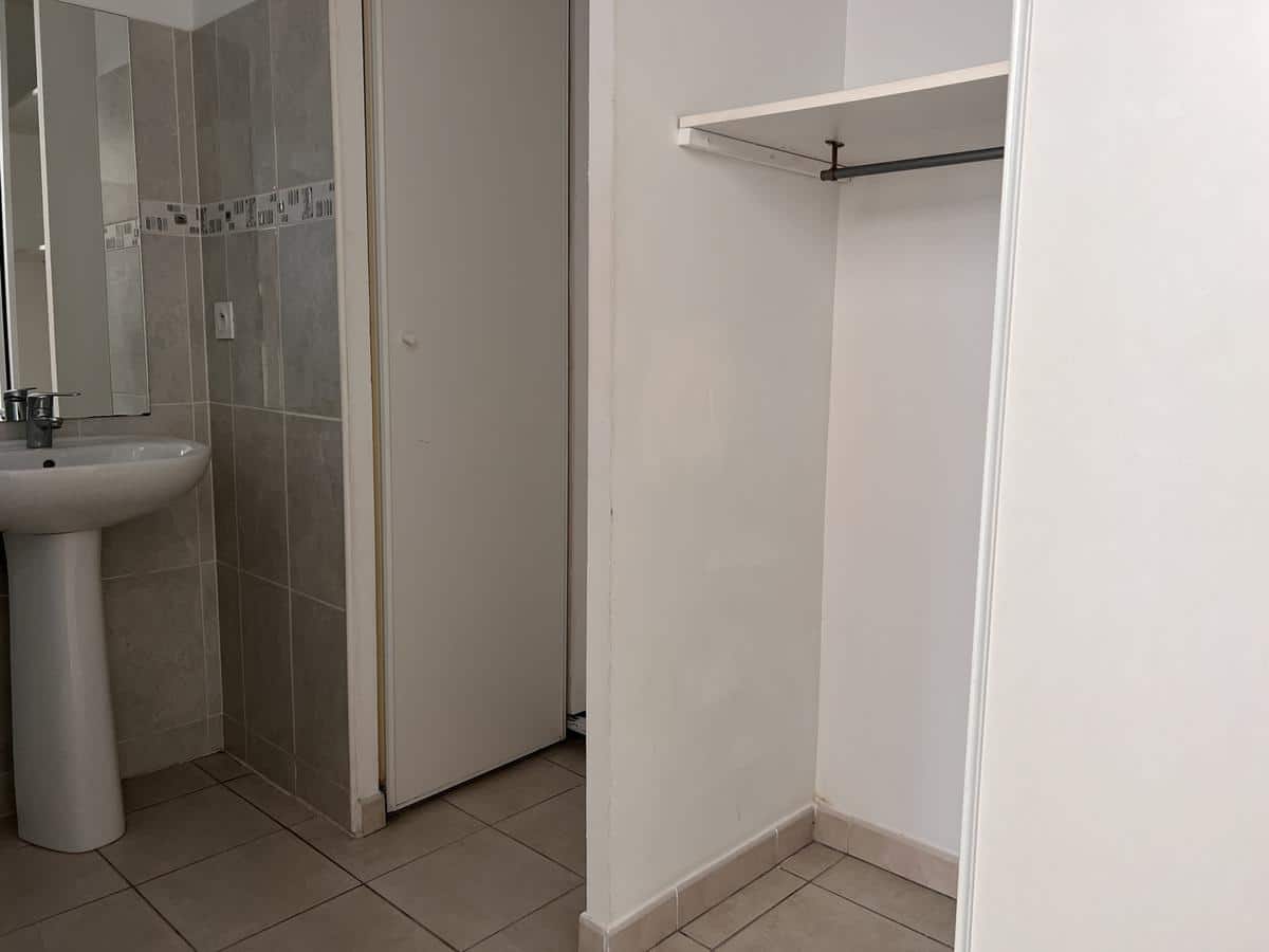 STUDIO WITH TERRACE – RUE FORTIN 13005 MARSEILLE