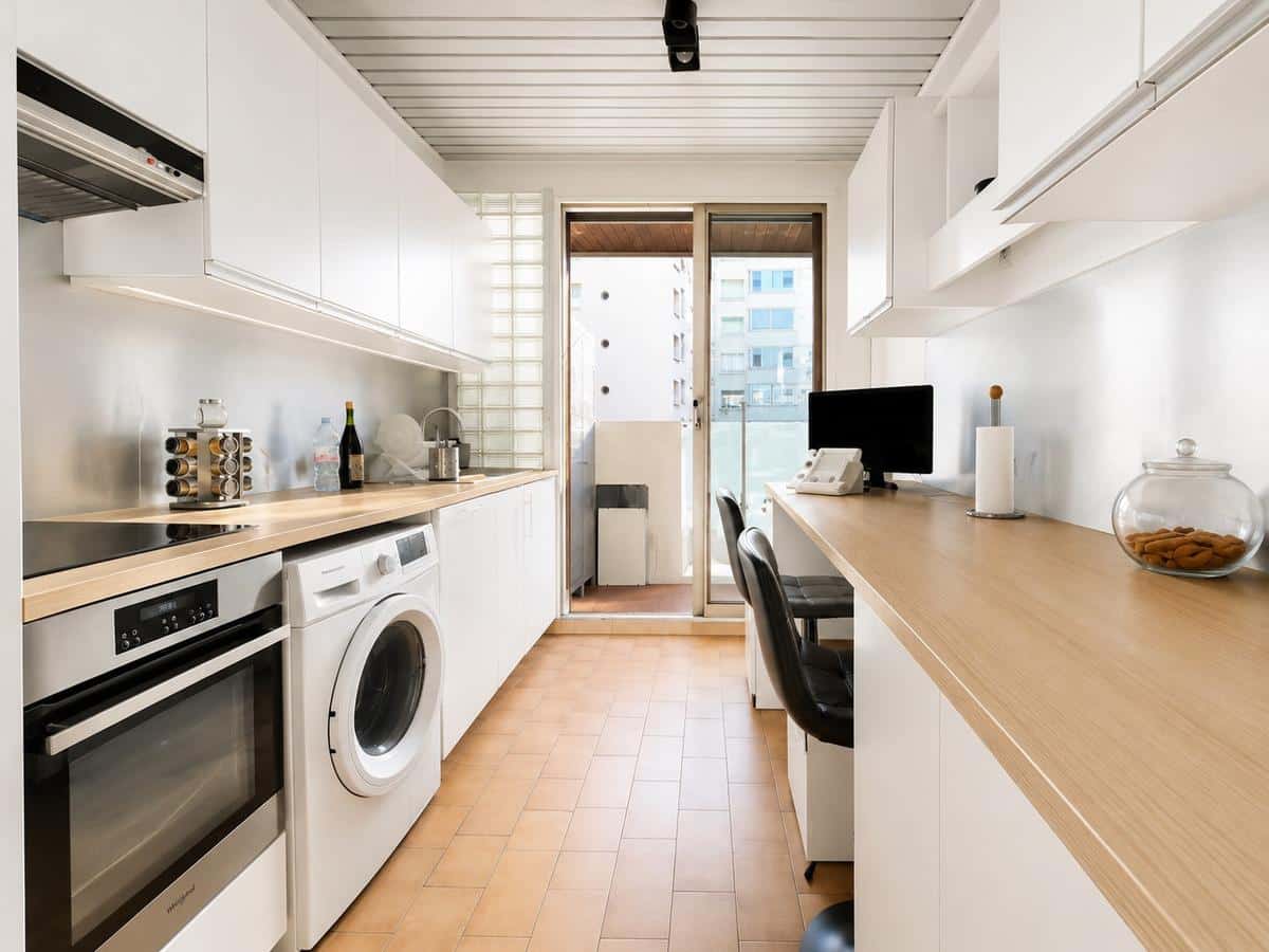 Type 3/4 de 106m2 avec terrasse et balcon Marseille 13008