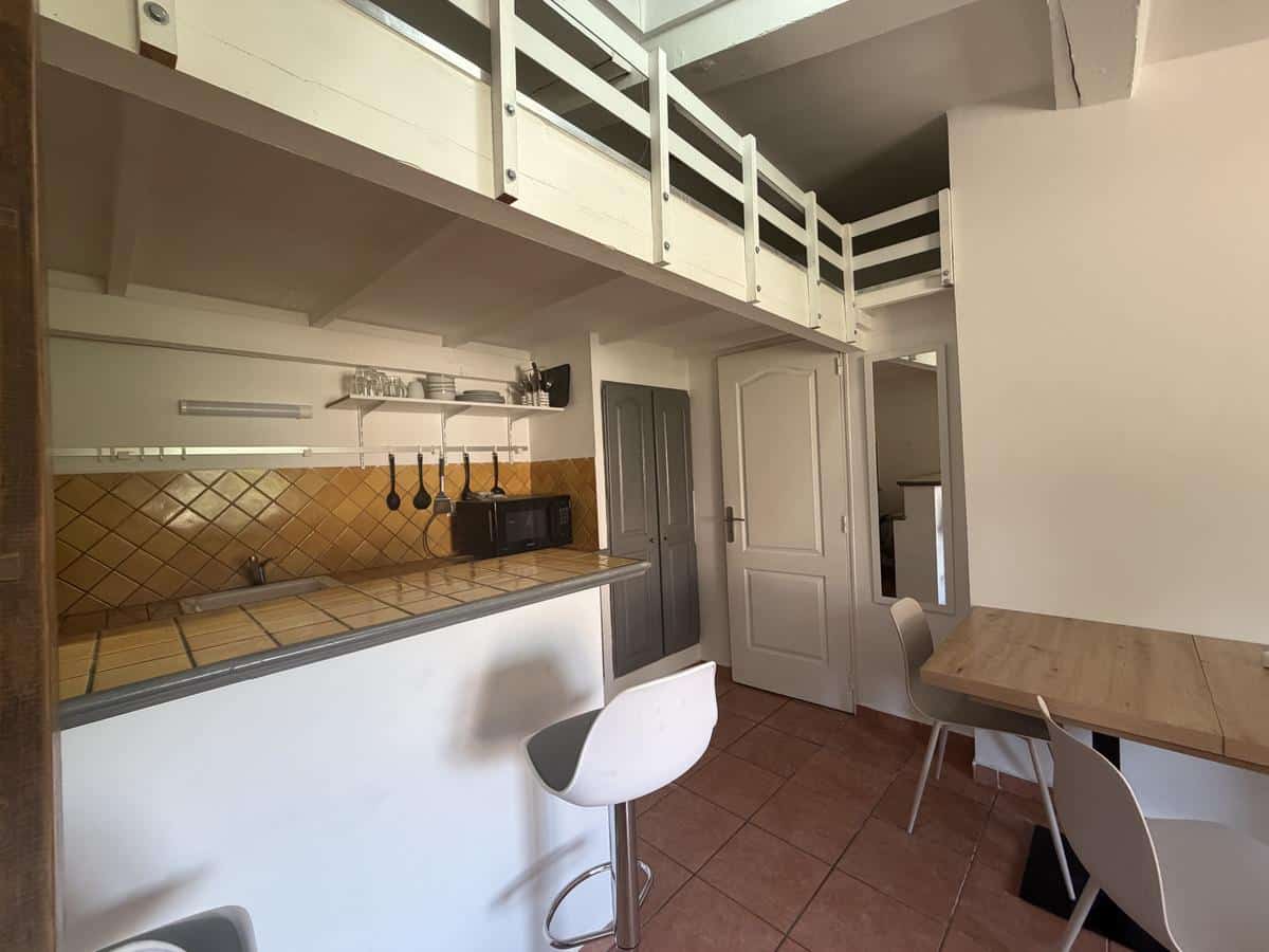 AIX CENTRE VILLE : RUE MERINDOL- FORMUM DES CARDEURS : STUDI
