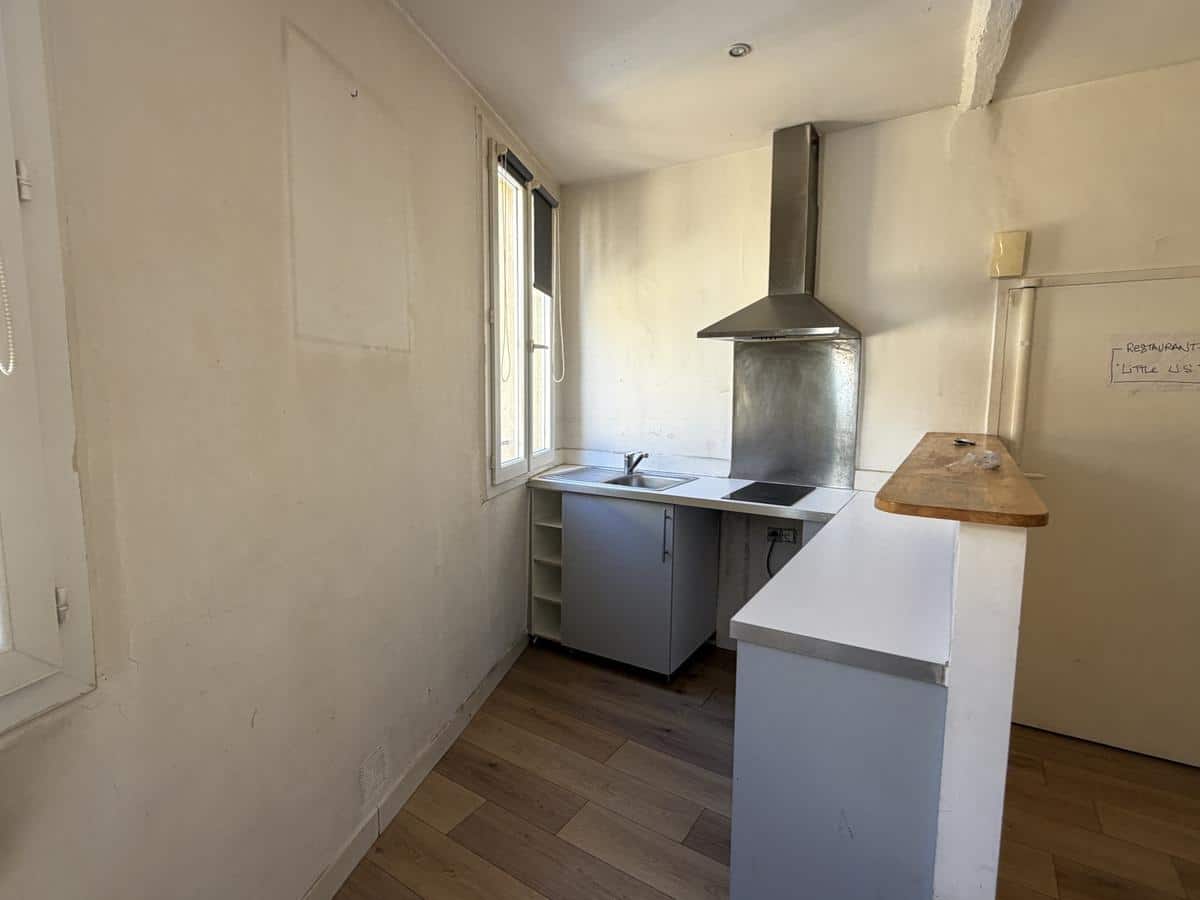 AIX CENTRE VILLE / MAIRIE : RUE FELIBRE GAUT 2 PIÈCES A REFA