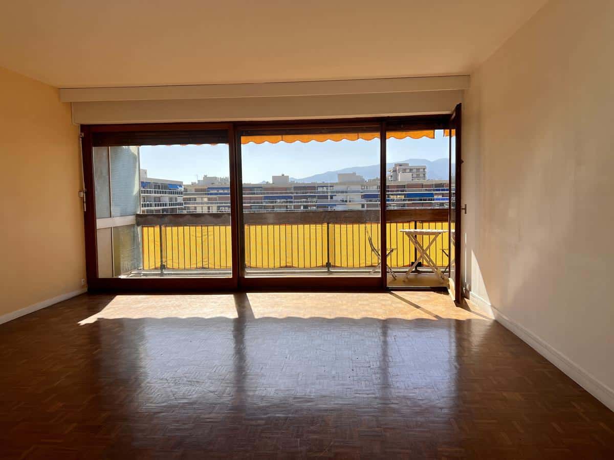 T3 Av. Delphes, 13006 Marseille Résidence Méditerrannée