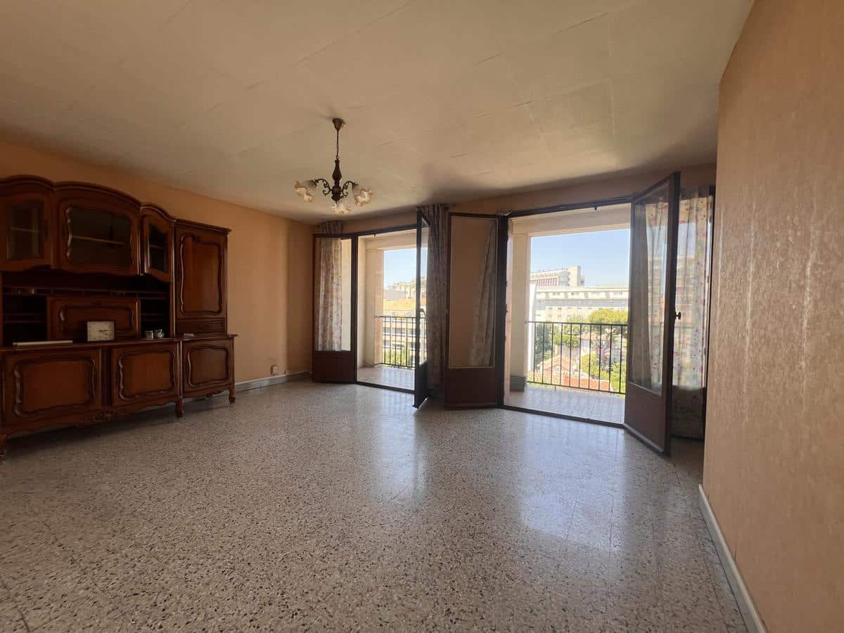 Apartment T3 69.77 m2 Carrez + balcony and loggia 6th floor