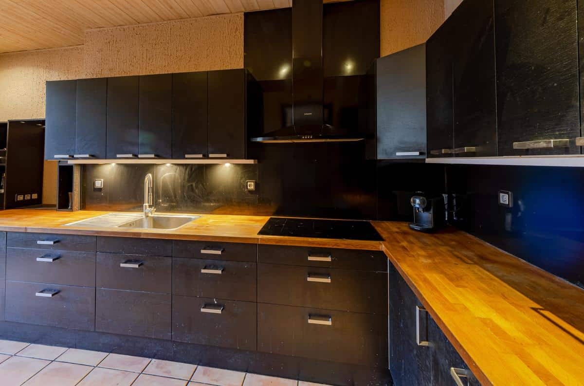 EXCLUSIVITE MARSEILLE 8EME BEL APPARTEMENT DE TYPE 4