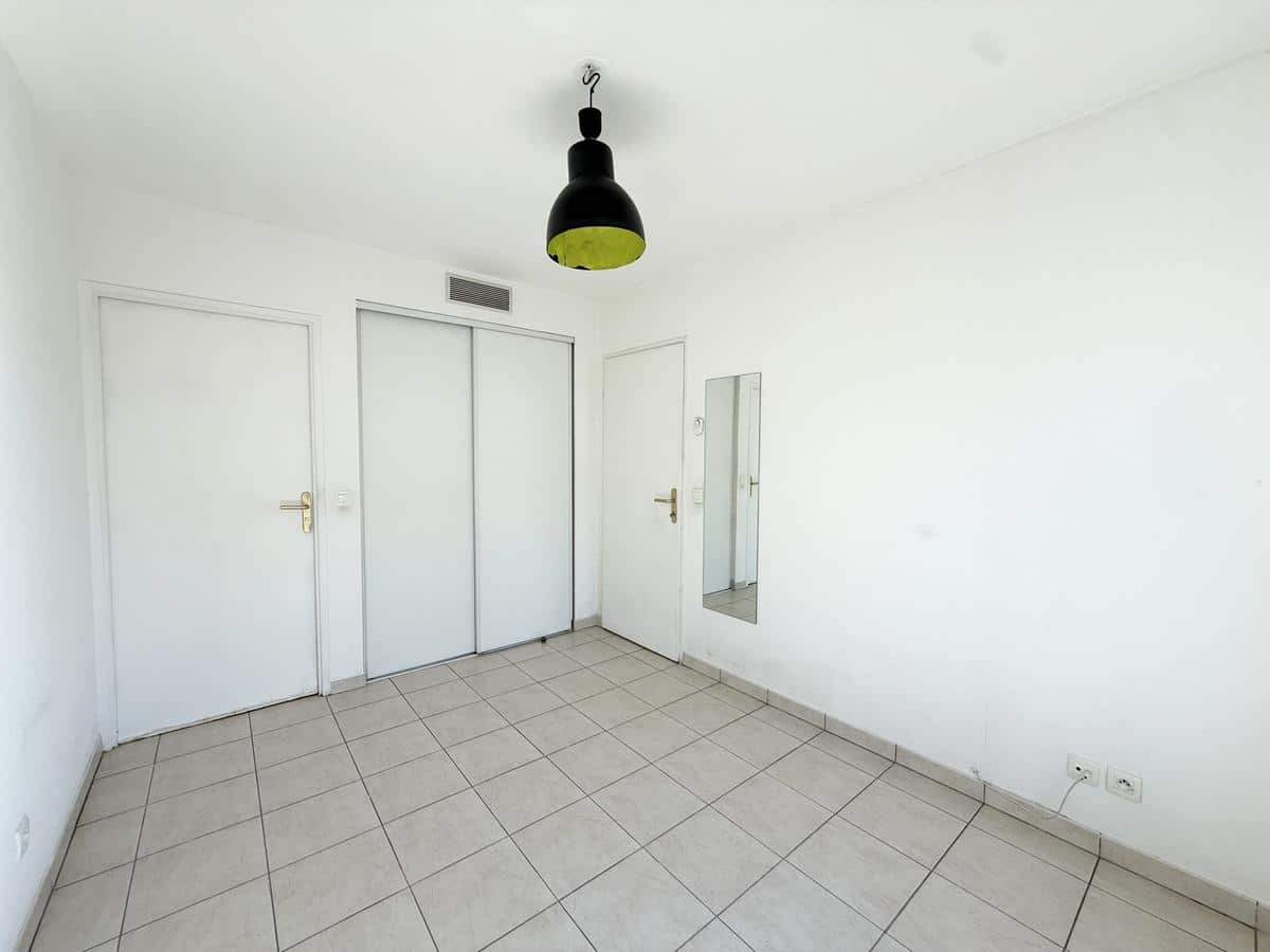 Type 2 de 34,5 m2 avec balcon Marseille 8ème