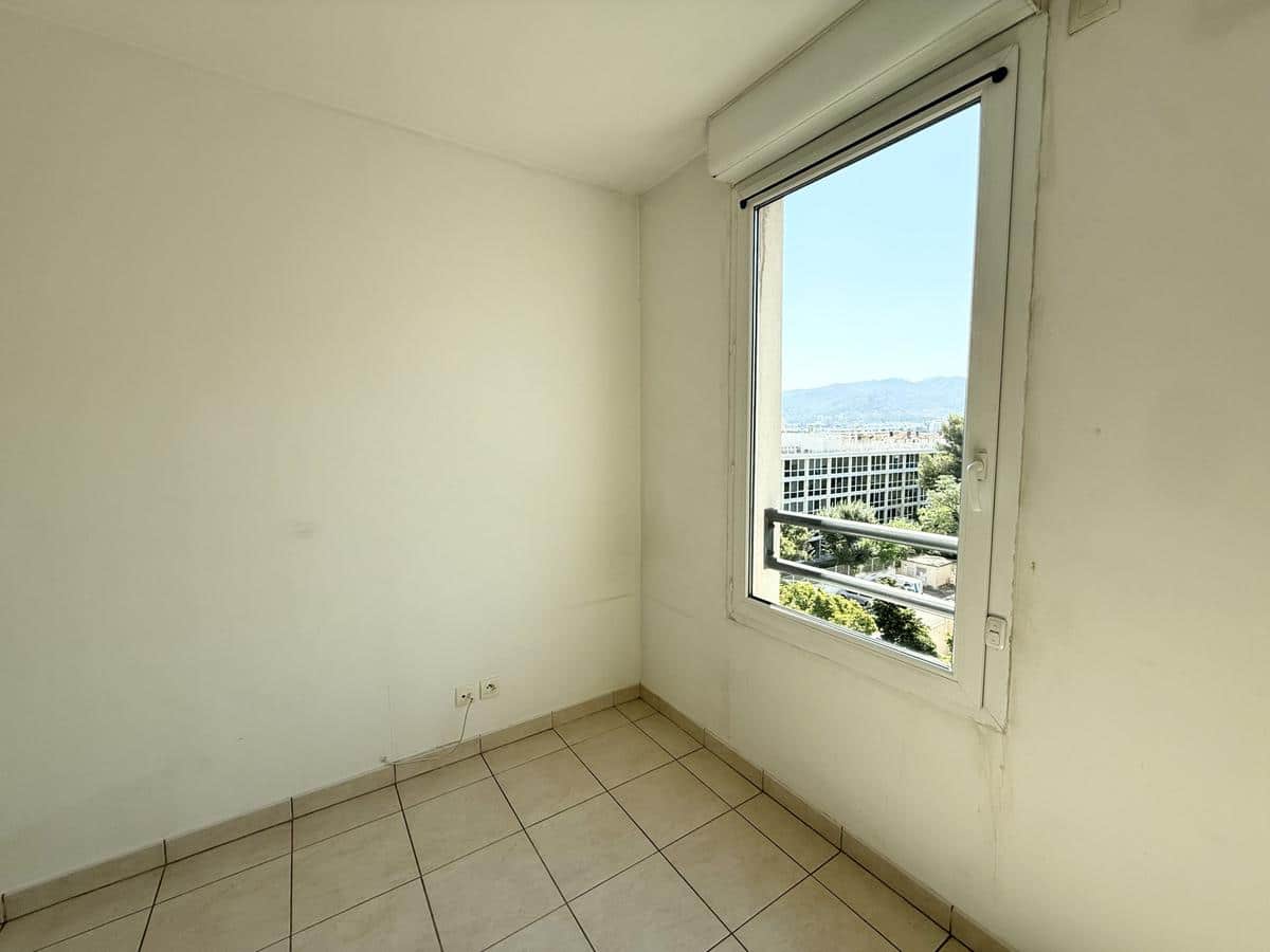 Type 2 de 34,5 m2 avec balcon Marseille 8ème