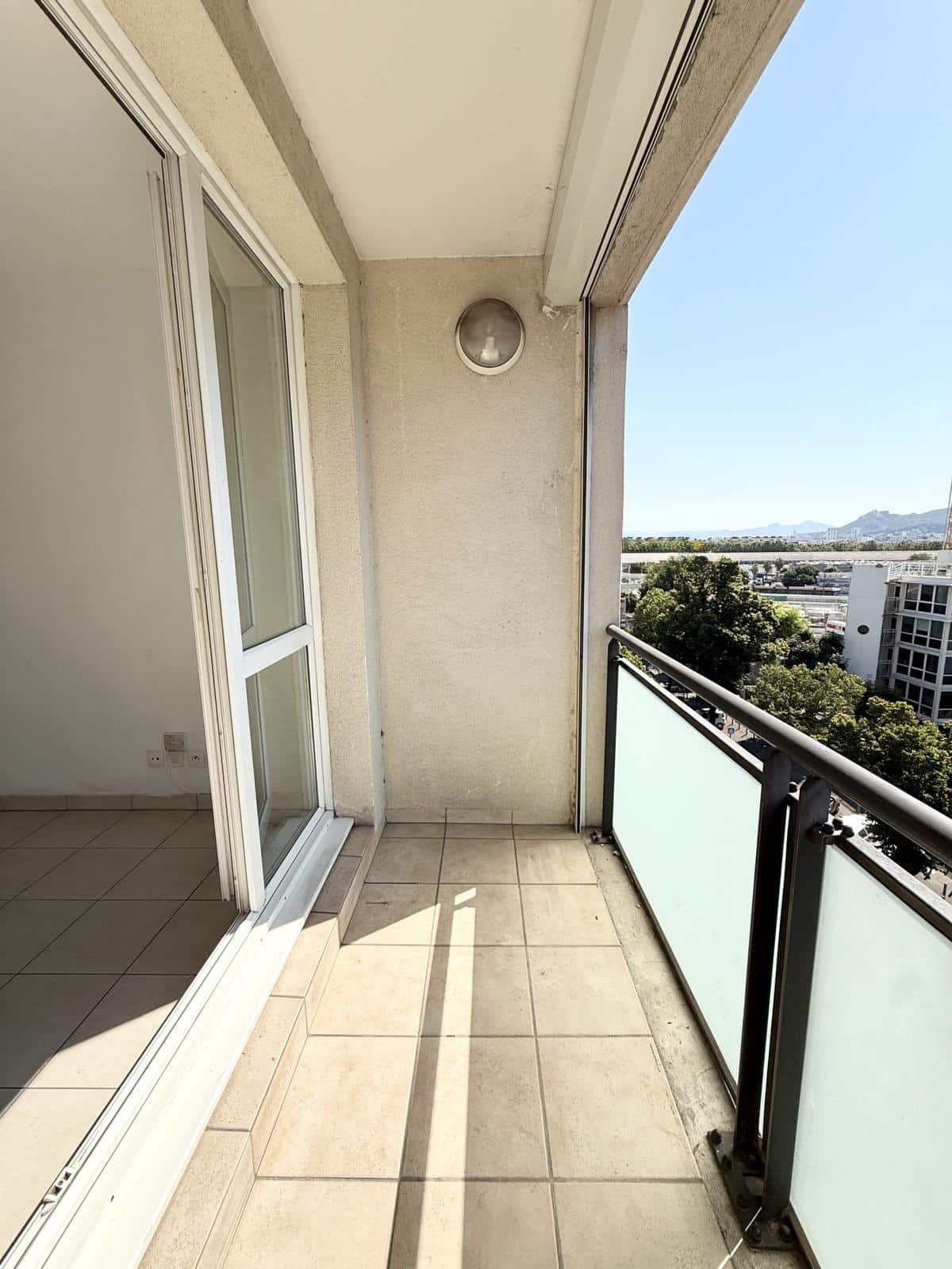 Type 2 of 34.5 m2 with balcony Marseille 8th