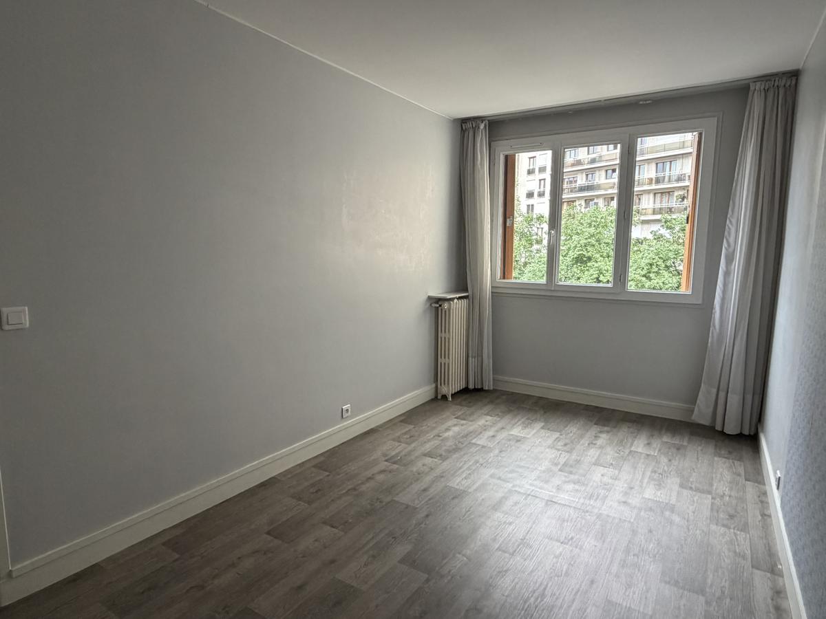 15ème LOURMEL / RUE LECOURBE : Appartement 2/3 PIÈCES à loue
