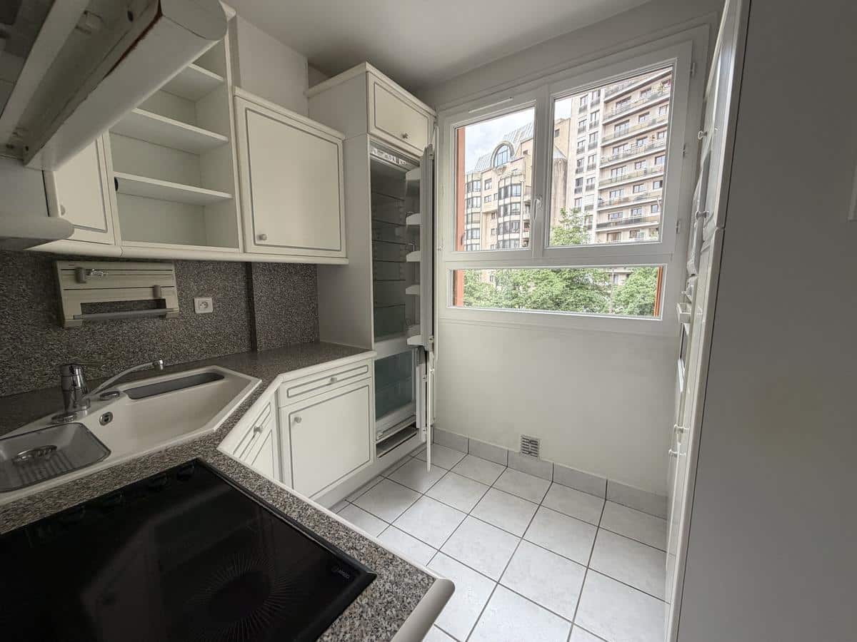 15ème LOURMEL / RUE LECOURBE : Appartement 2/3 PIÈCES à loue