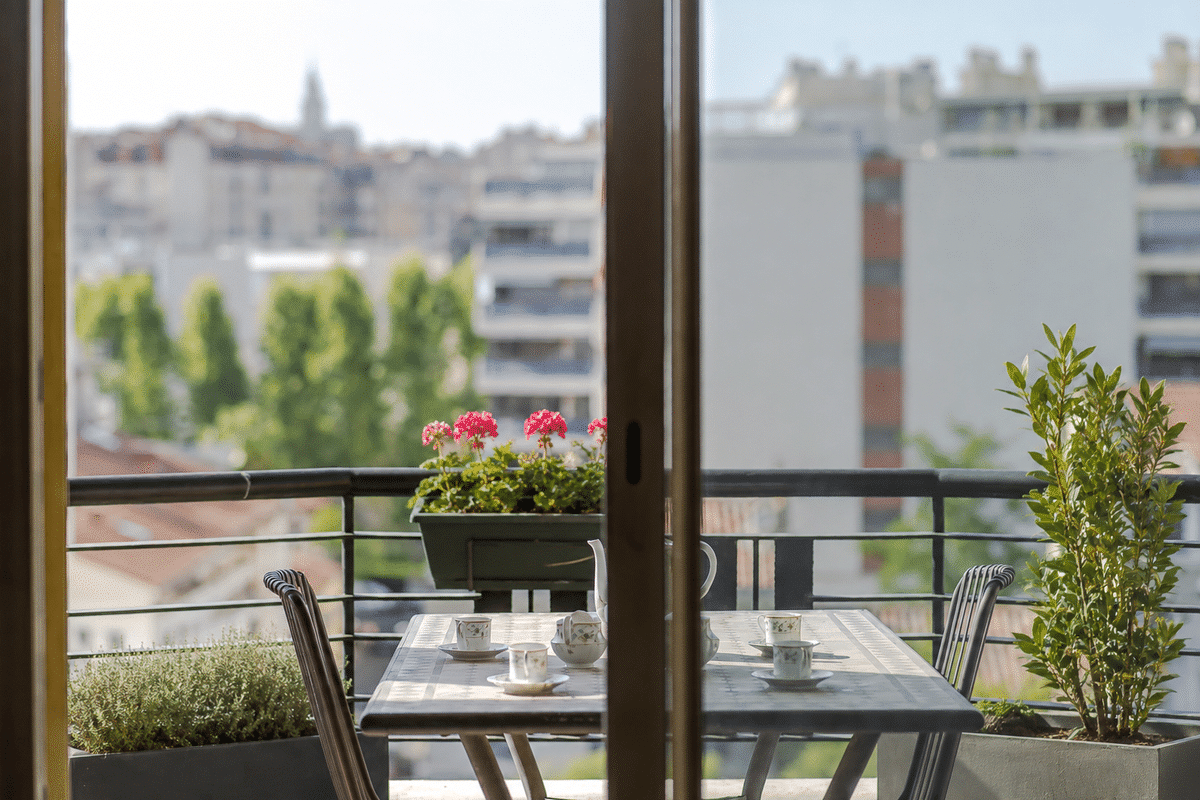 13008 – ST GINIEZ – T3 PROX PROVENCE TERRACE 530,000 EUROS