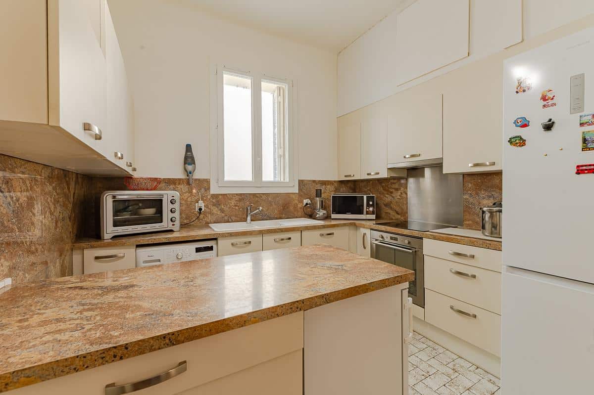 13008 – ST GINIEZ – T3 PROX PROVENCE TERRACE 530,000 EUROS