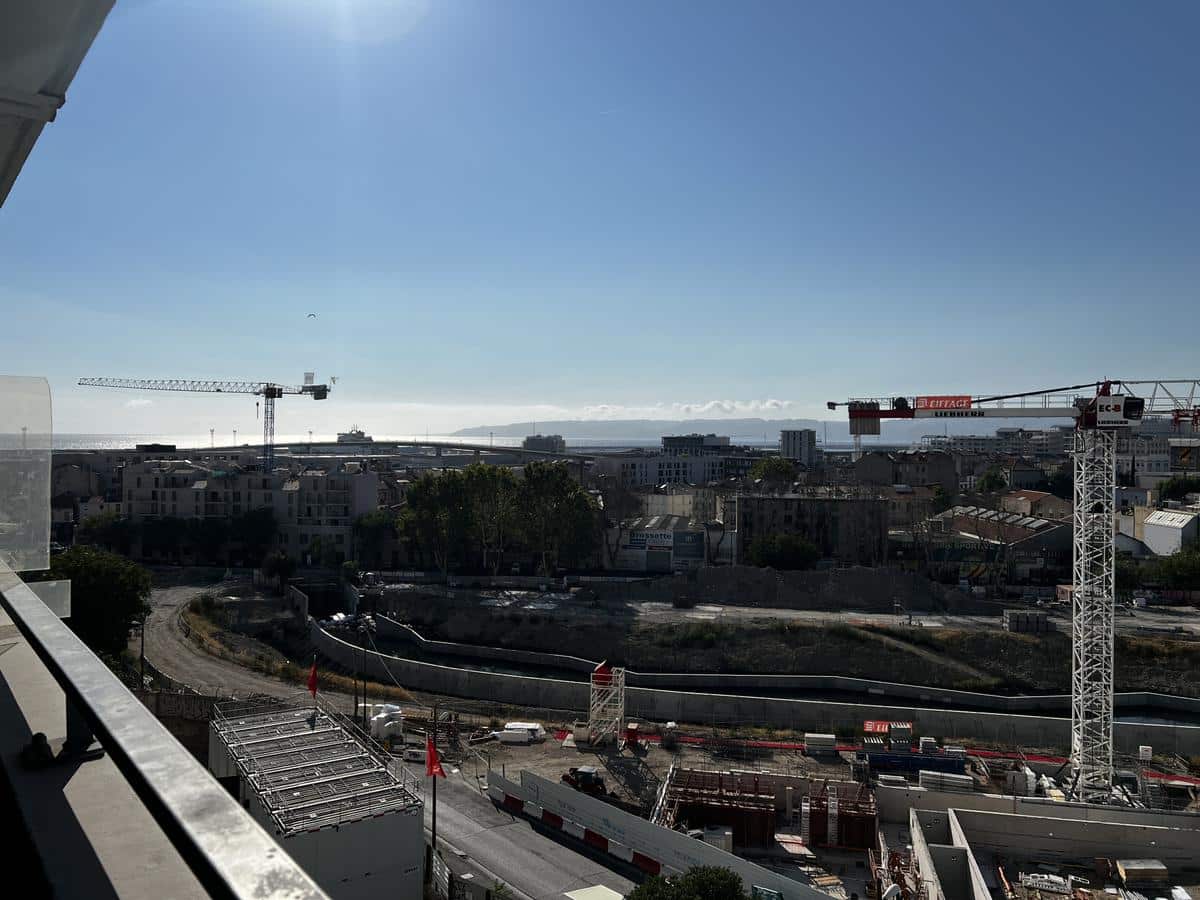 Large T2 with Balcony – Top Floor – New Residence – View