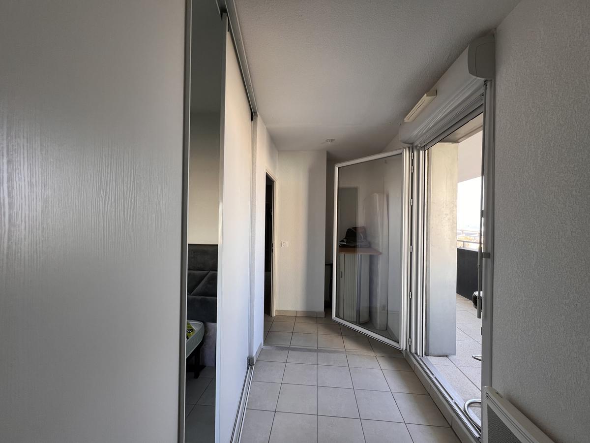 Large T2 with Balcony – Top Floor – New Residence – View