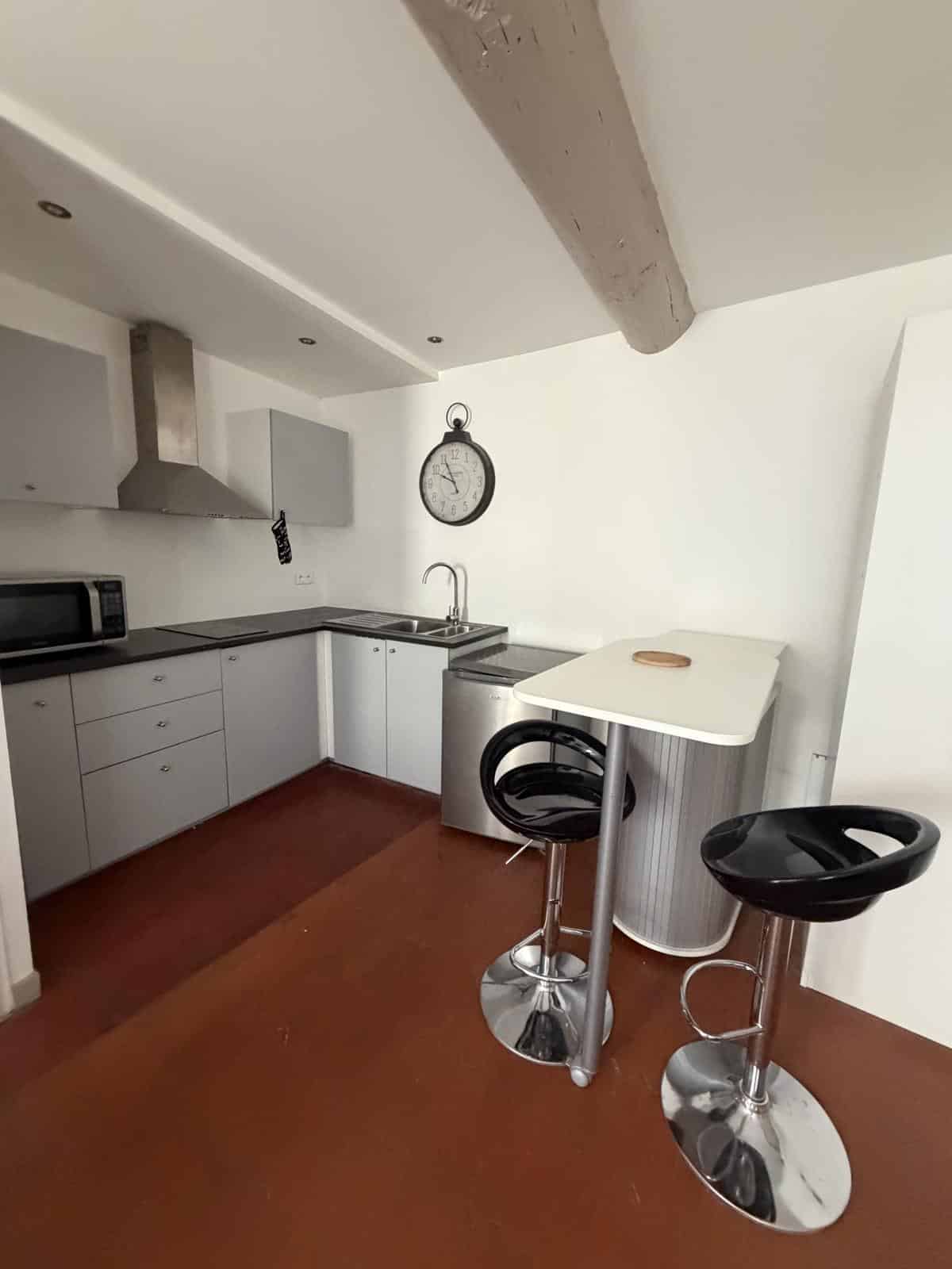 Studio meublé centre ville Aix en Pce