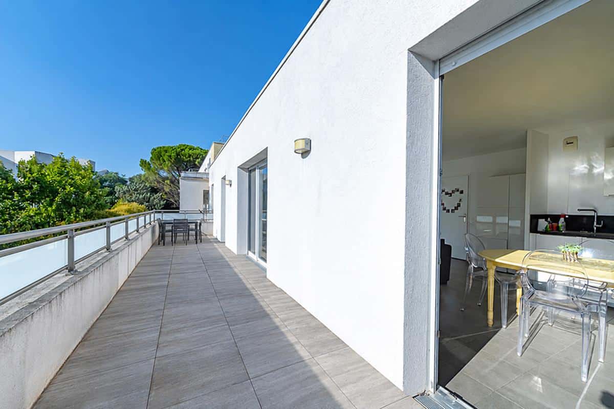 Exclusivité   Appartement T4 lumineux, dernier étage, terras