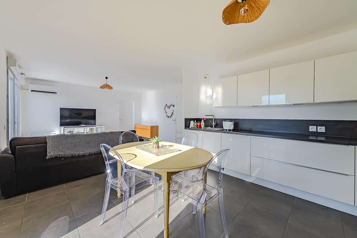 Exclusivité   Appartement T4 lumineux, dernier étage, terras