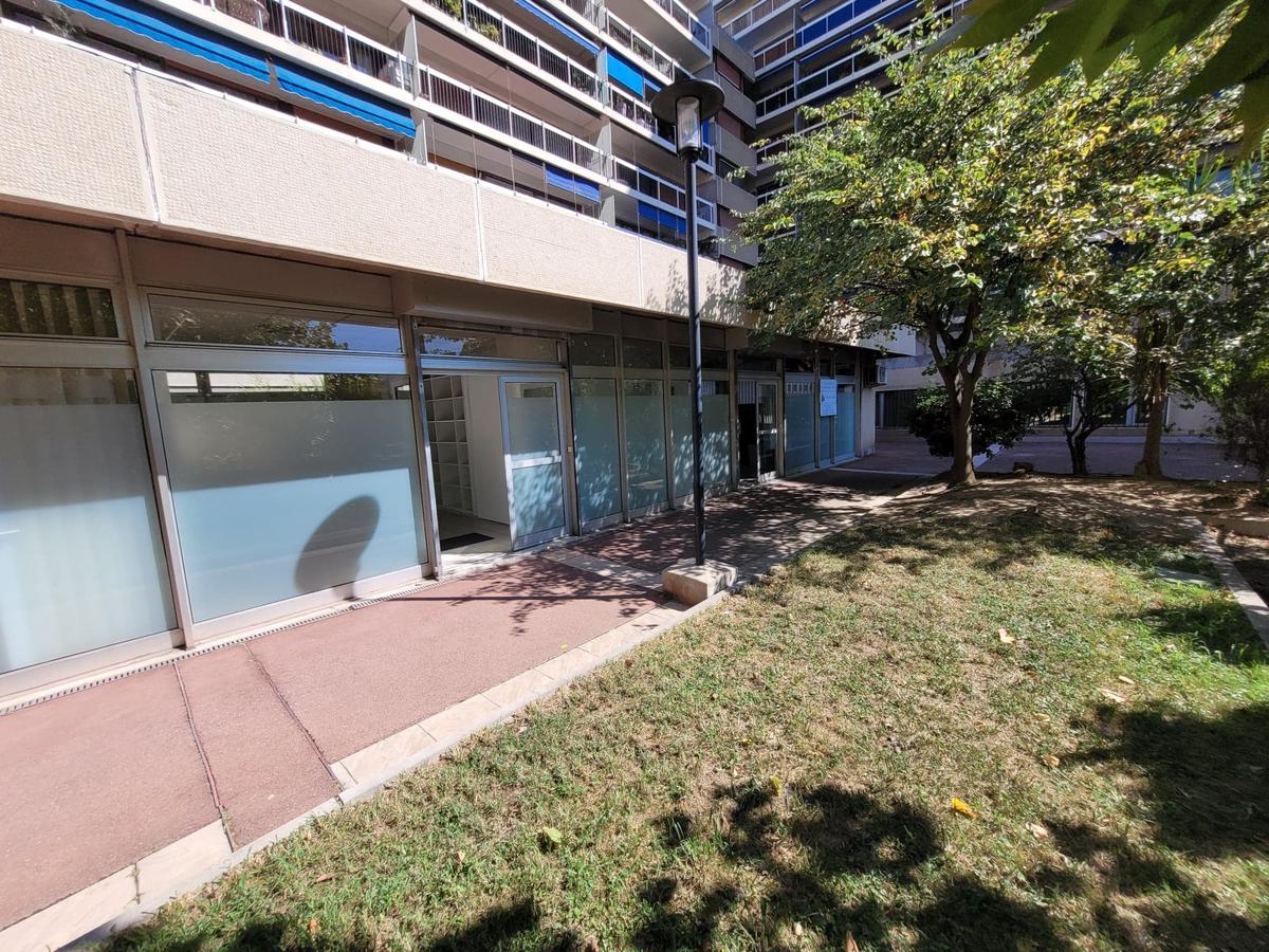 LOCAL PROFESSIONNEL A USAGE DE BUREAU TOUR MEDITERRANEE  JUL