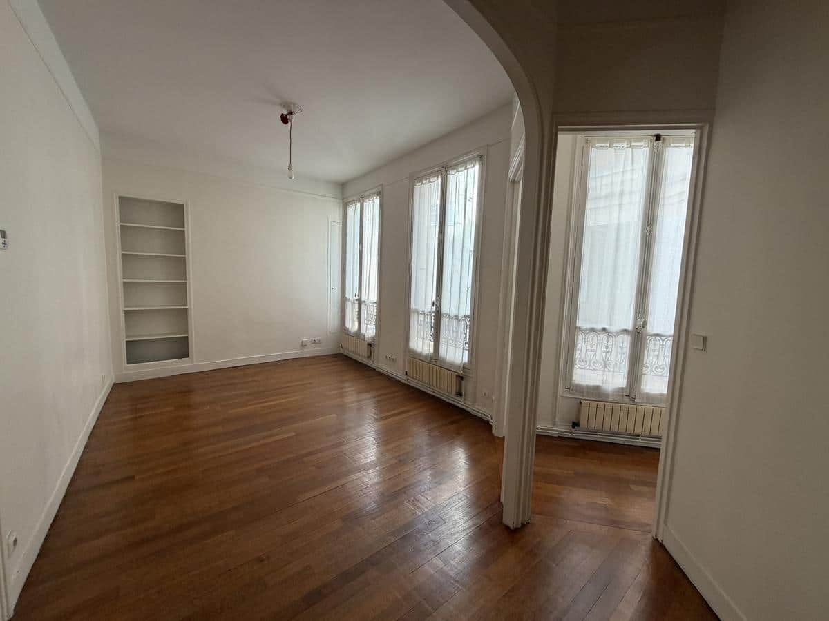 3ÈME TEMPLE / RUE DE TURBIGO : APPARTEMENT DEUX PIÈCES À VEN