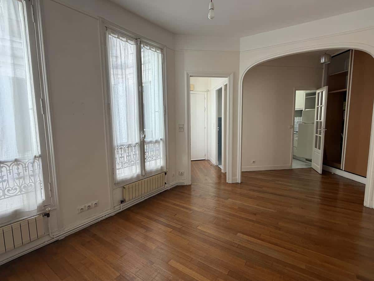 3RD TEMPLE / TURBIGO STREET: TWO-ROOM APARTMENT FOR SALE